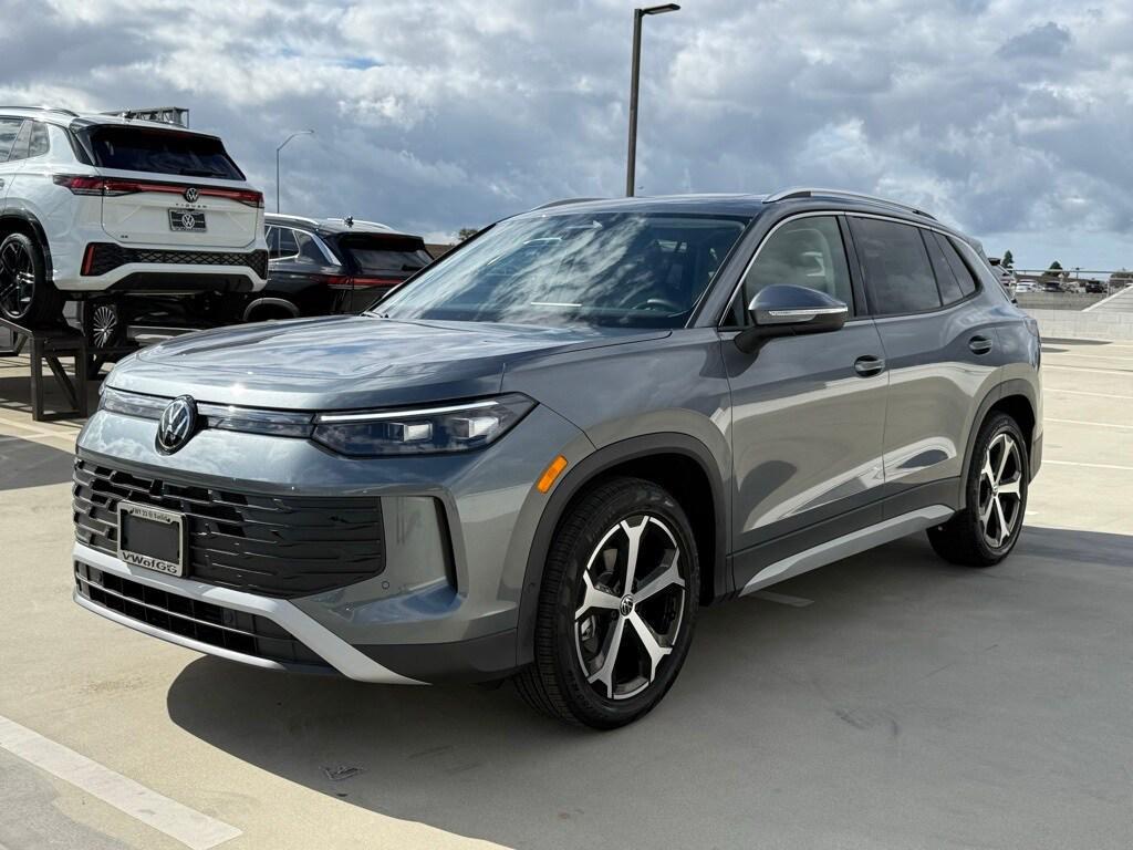new 2026 Volkswagen Tiguan car, priced at $35,992