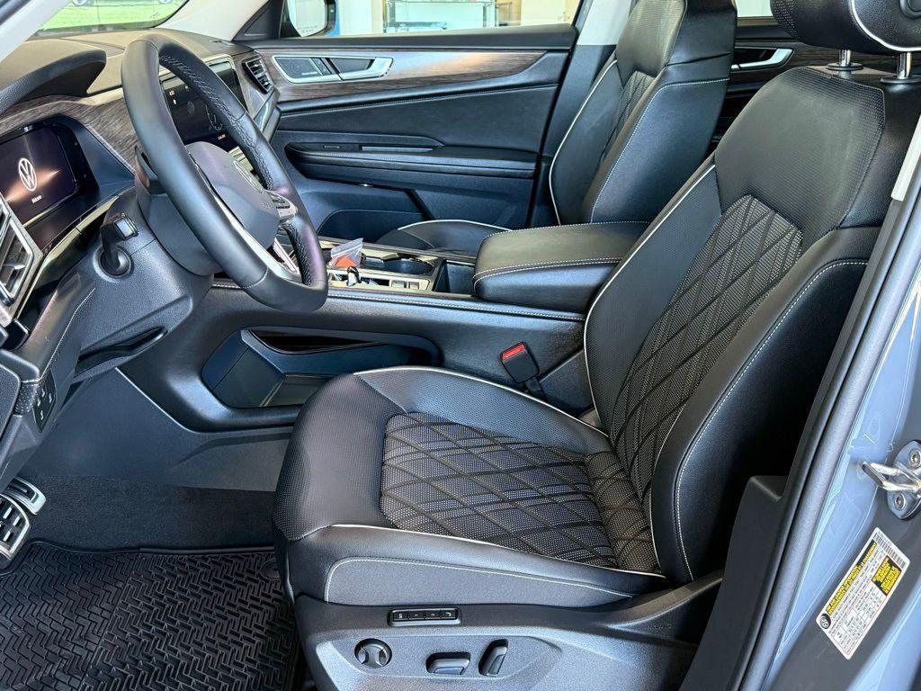 new 2026 Volkswagen Atlas car, priced at $56,109