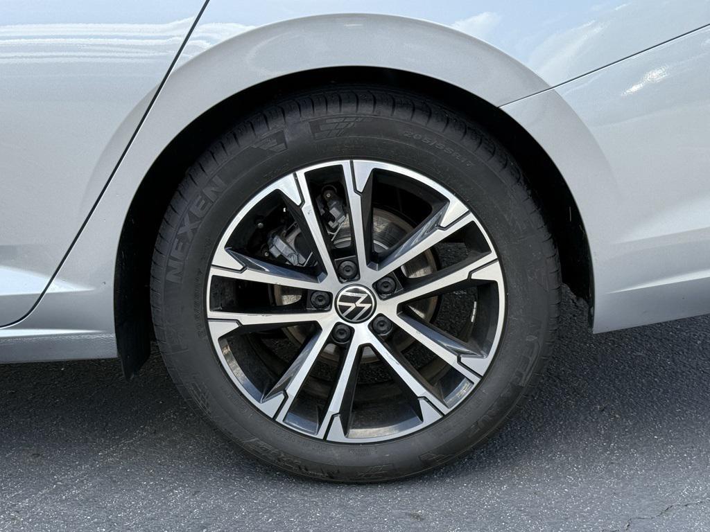 used 2024 Volkswagen Jetta car, priced at $17,995