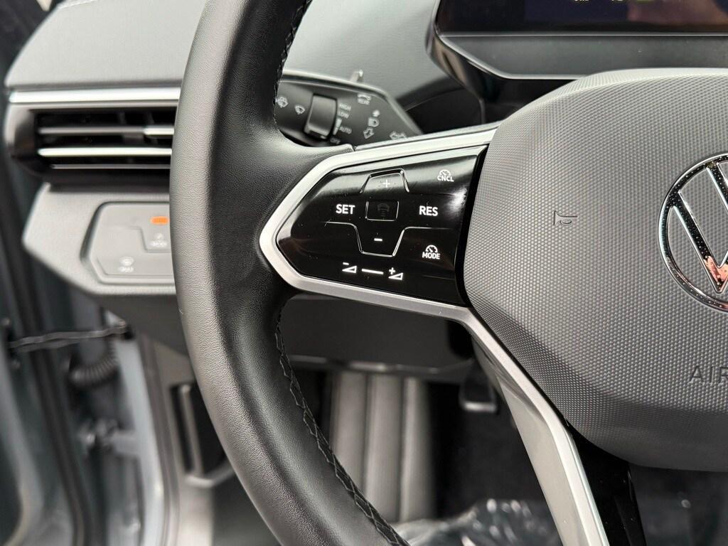 new 2026 Volkswagen ID.4 car, priced at $44,072