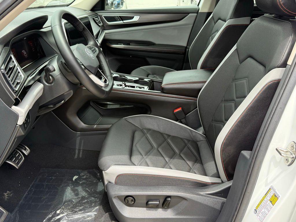 new 2026 Volkswagen Atlas car, priced at $49,240