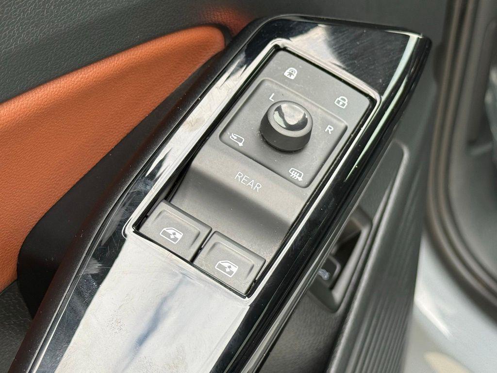 used 2022 Volkswagen ID.4 car, priced at $21,995