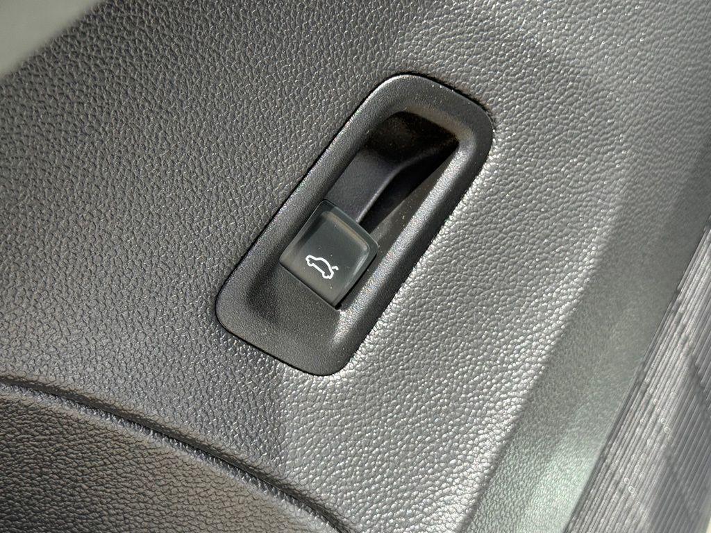 new 2026 Volkswagen Atlas car, priced at $49,935