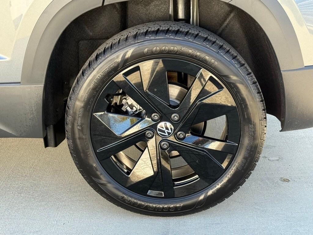 new 2026 Volkswagen Taos car, priced at $30,906