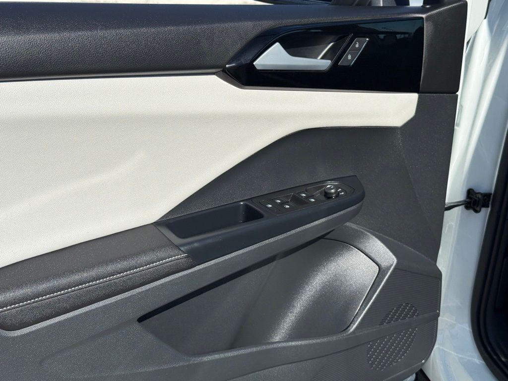 new 2026 Volkswagen Taos car, priced at $27,576