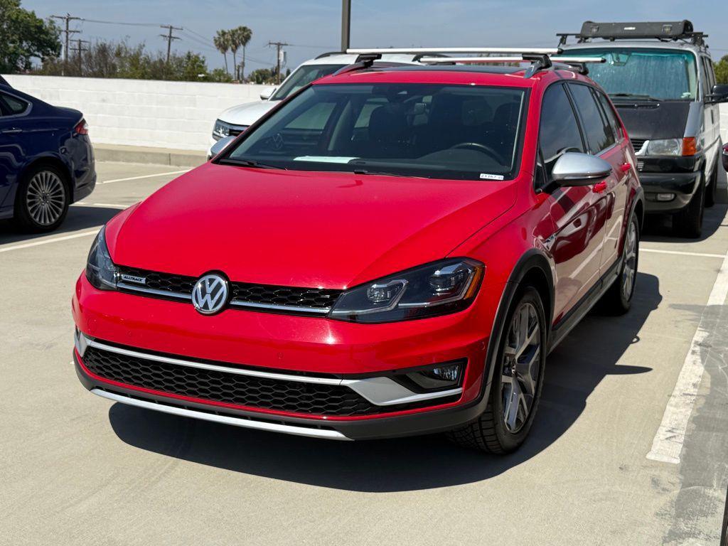 used 2018 Volkswagen Golf Alltrack car, priced at $25,995
