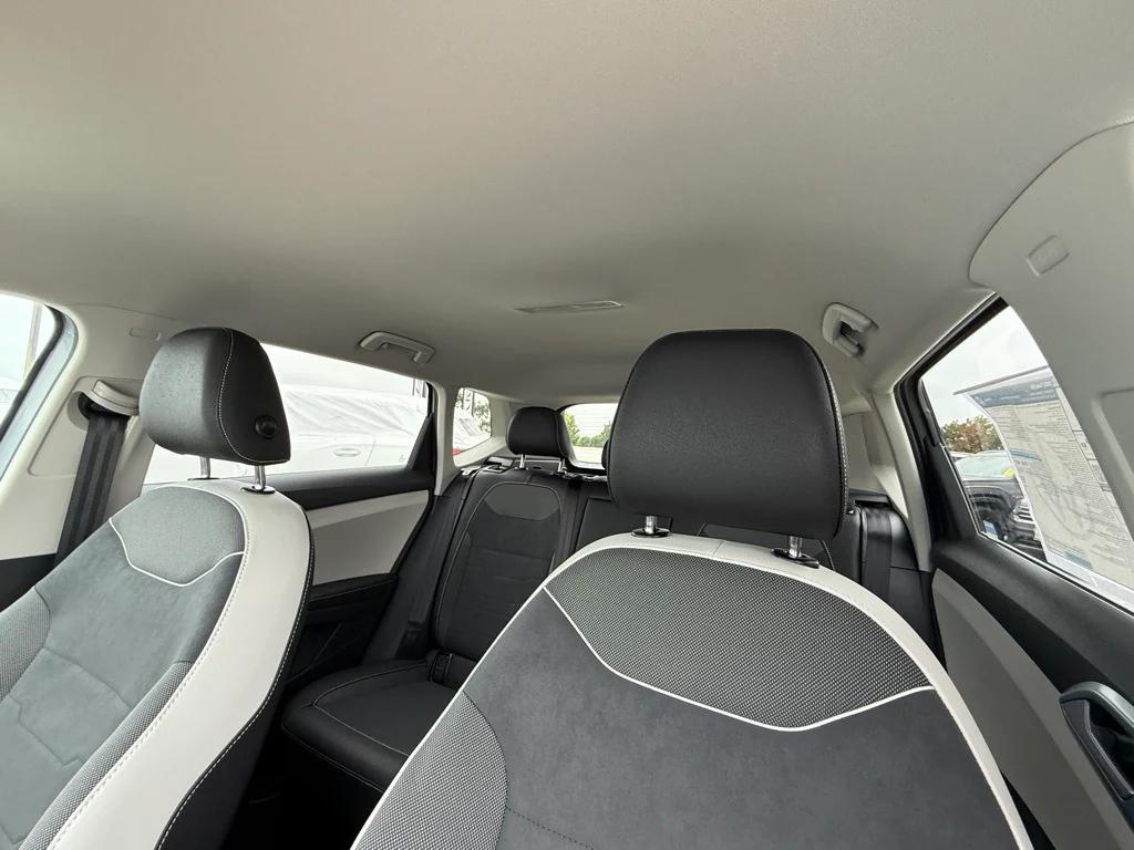 new 2025 Volkswagen Taos car, priced at $25,511