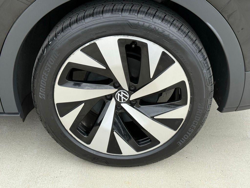 used 2021 Volkswagen ID.4 car, priced at $19,999