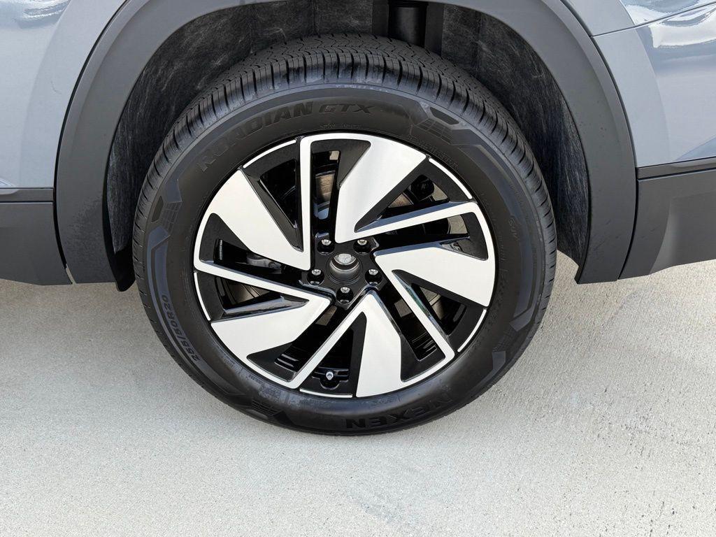 new 2026 Volkswagen Atlas car, priced at $47,330