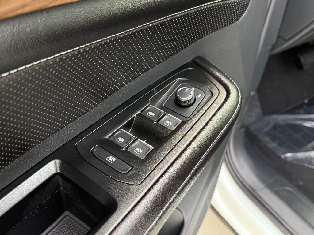 new 2026 Volkswagen Atlas car, priced at $40,127