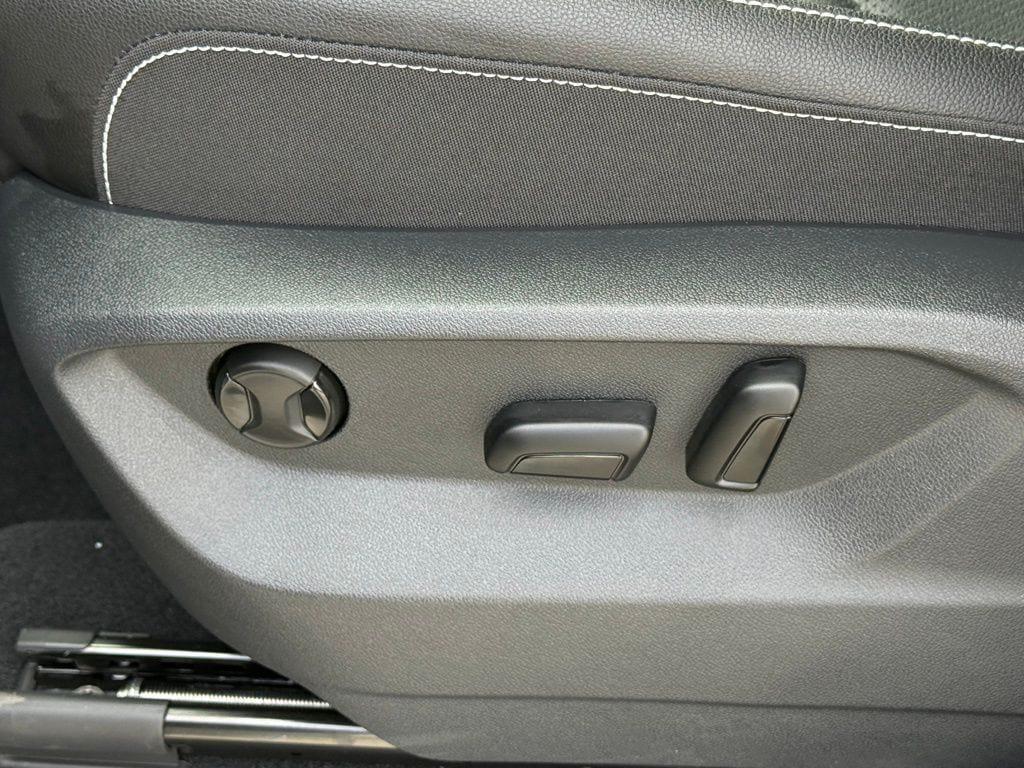 new 2026 Volkswagen Atlas car, priced at $39,127