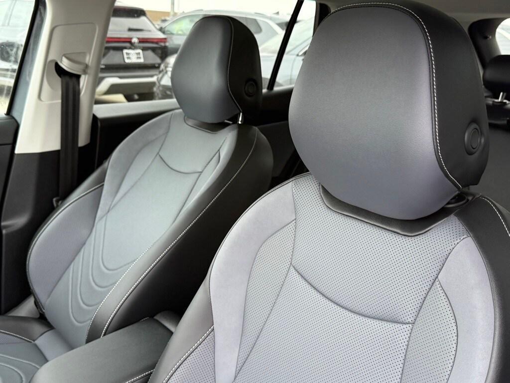 new 2025 Volkswagen Tiguan car, priced at $33,639