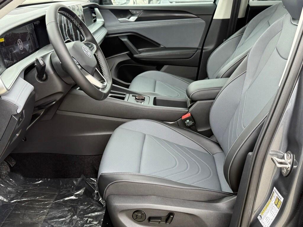 new 2025 Volkswagen Tiguan car, priced at $33,639