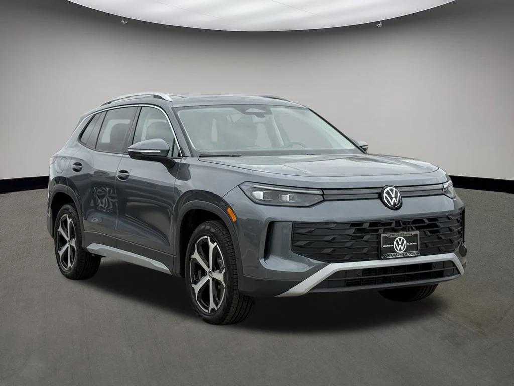 new 2025 Volkswagen Tiguan car, priced at $33,639