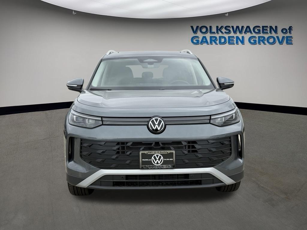 new 2025 Volkswagen Tiguan car, priced at $33,639