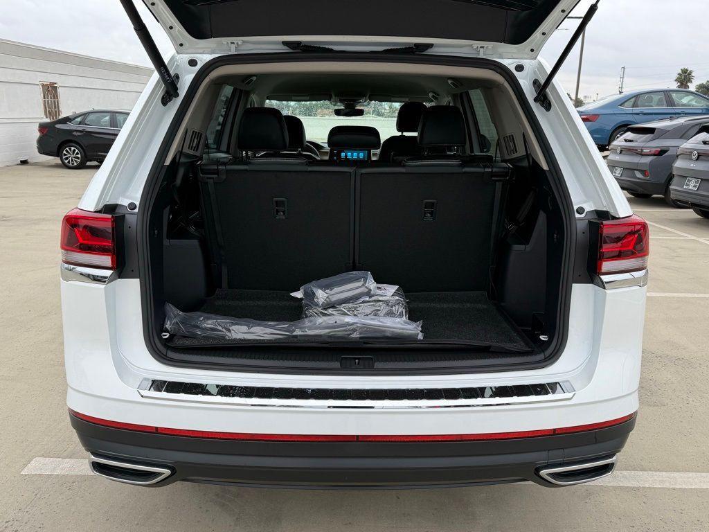 new 2026 Volkswagen Atlas car, priced at $40,127