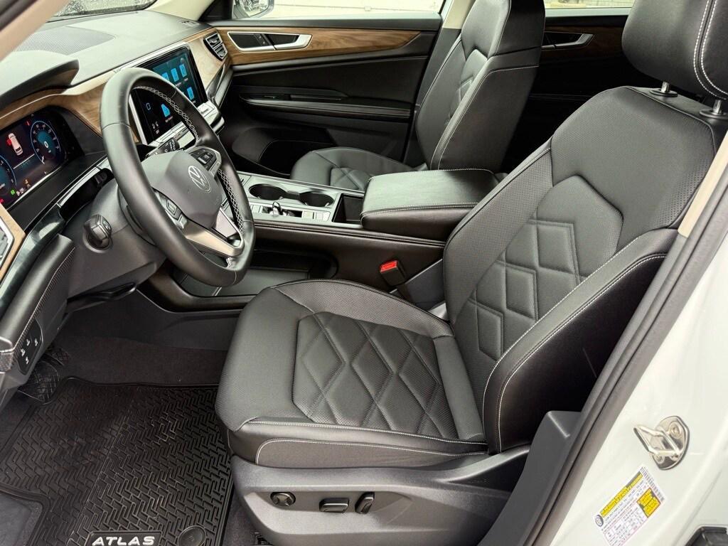 new 2026 Volkswagen Atlas car, priced at $39,127