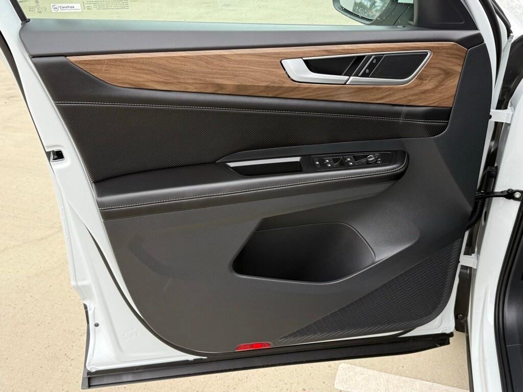 new 2026 Volkswagen Atlas car, priced at $39,127