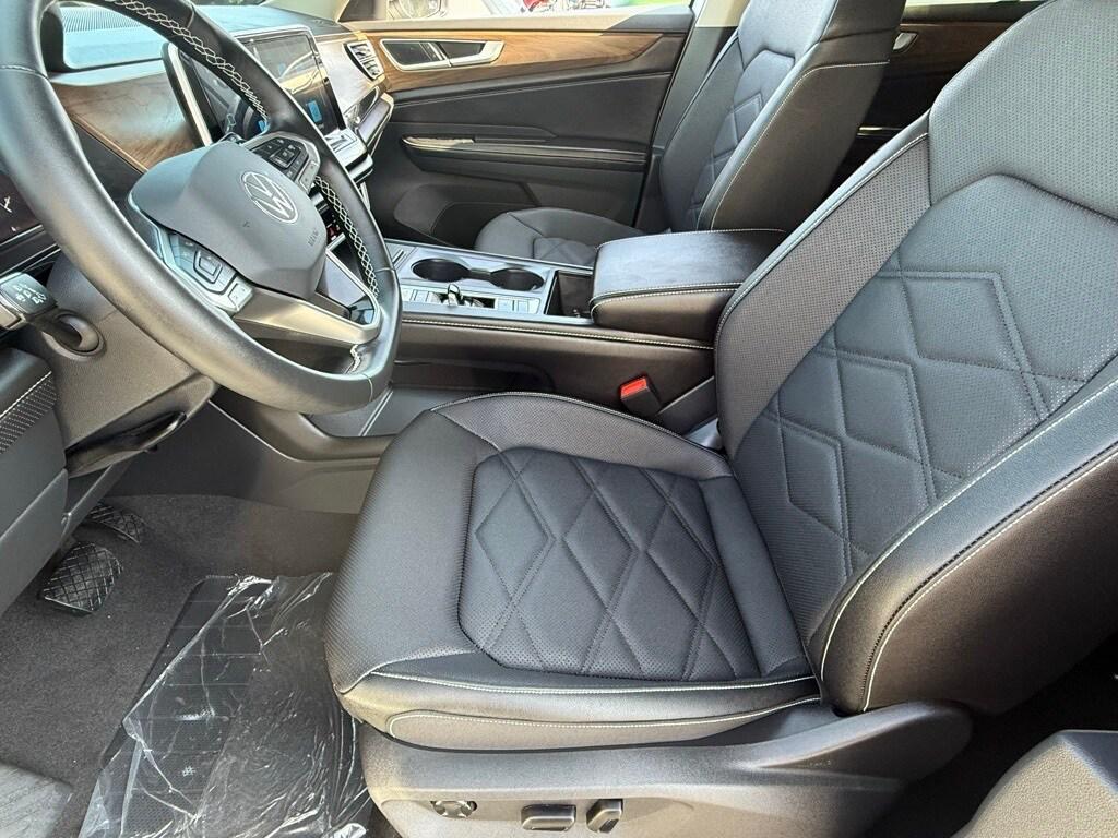 new 2026 Volkswagen Atlas car, priced at $39,959