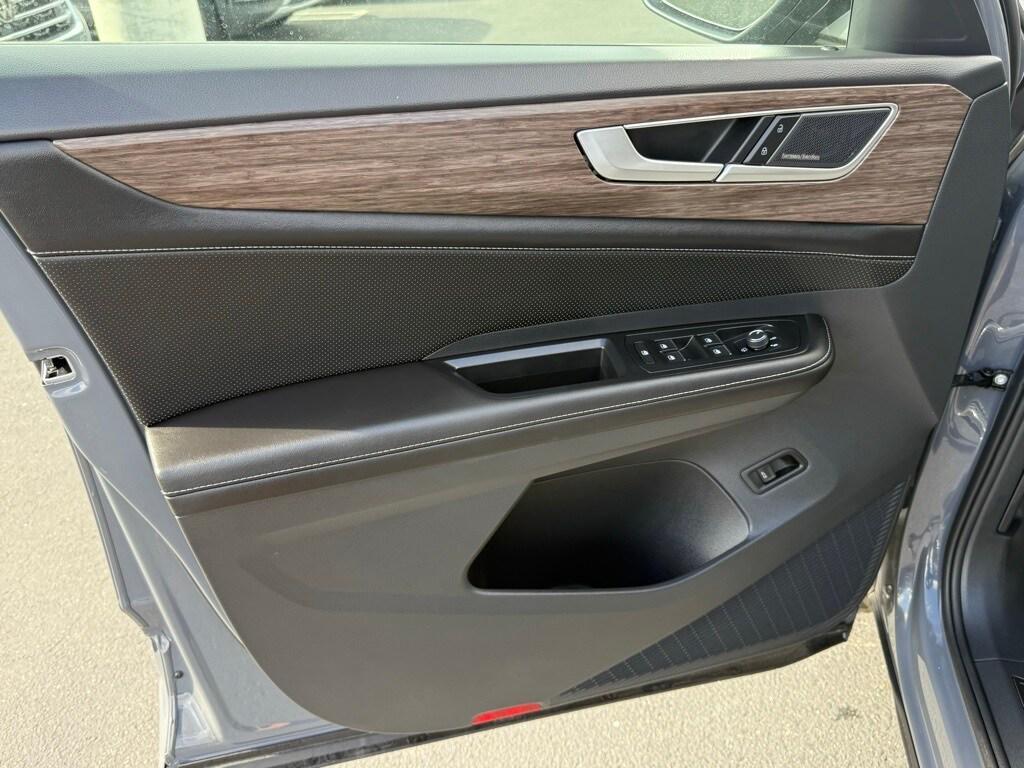 new 2026 Volkswagen Atlas car, priced at $55,109