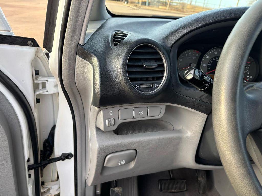 used 2007 Kia Rondo car, priced at $8,999