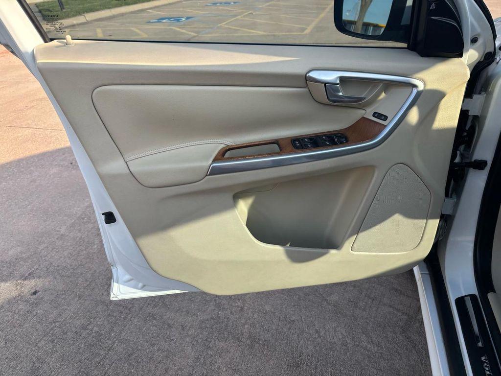 used 2015 Volvo XC60 car, priced at $13,999