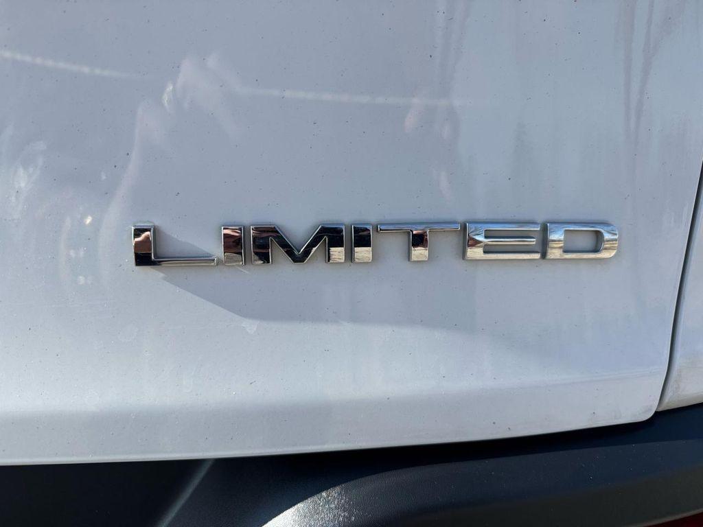 used 2015 Jeep Cherokee car, priced at $9,999