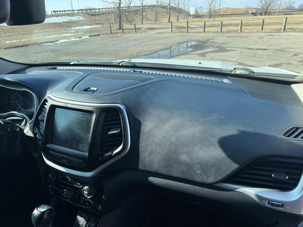 used 2015 Jeep Cherokee car, priced at $9,999