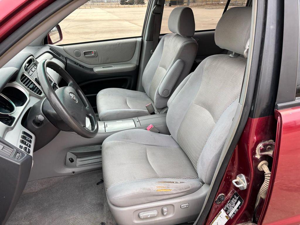 used 2006 Toyota Highlander car, priced at $7,500