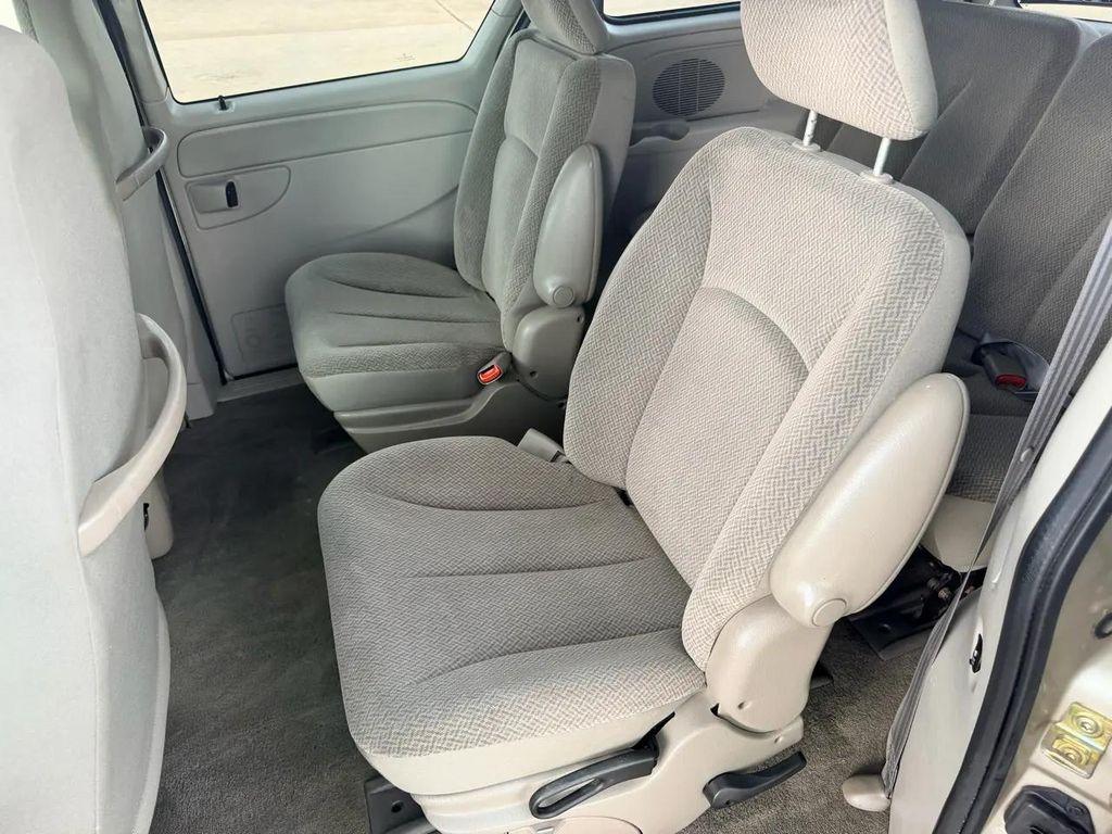 used 2005 Dodge Caravan car, priced at $9,999