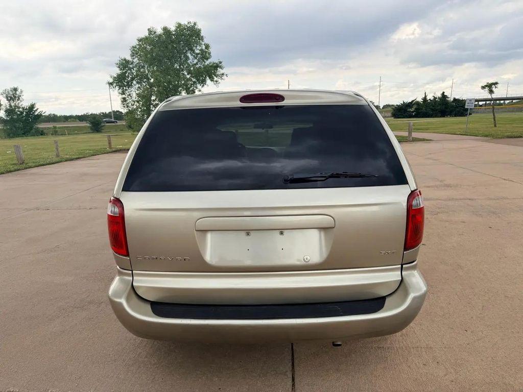 used 2005 Dodge Caravan car, priced at $9,999