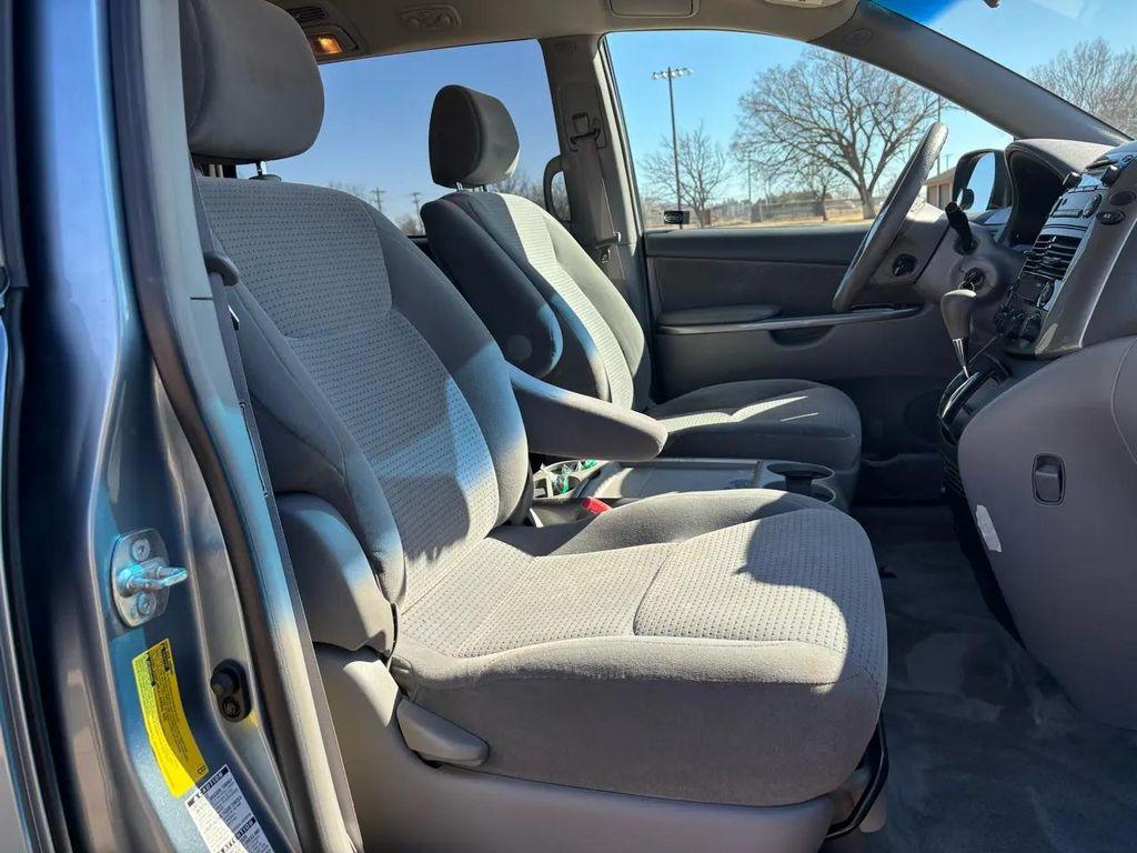 used 2006 Toyota Sienna car, priced at $11,999