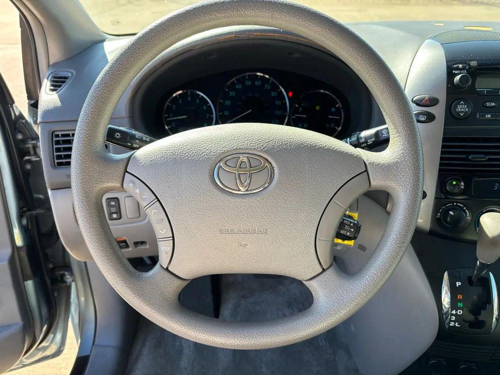 used 2006 Toyota Sienna car, priced at $11,999