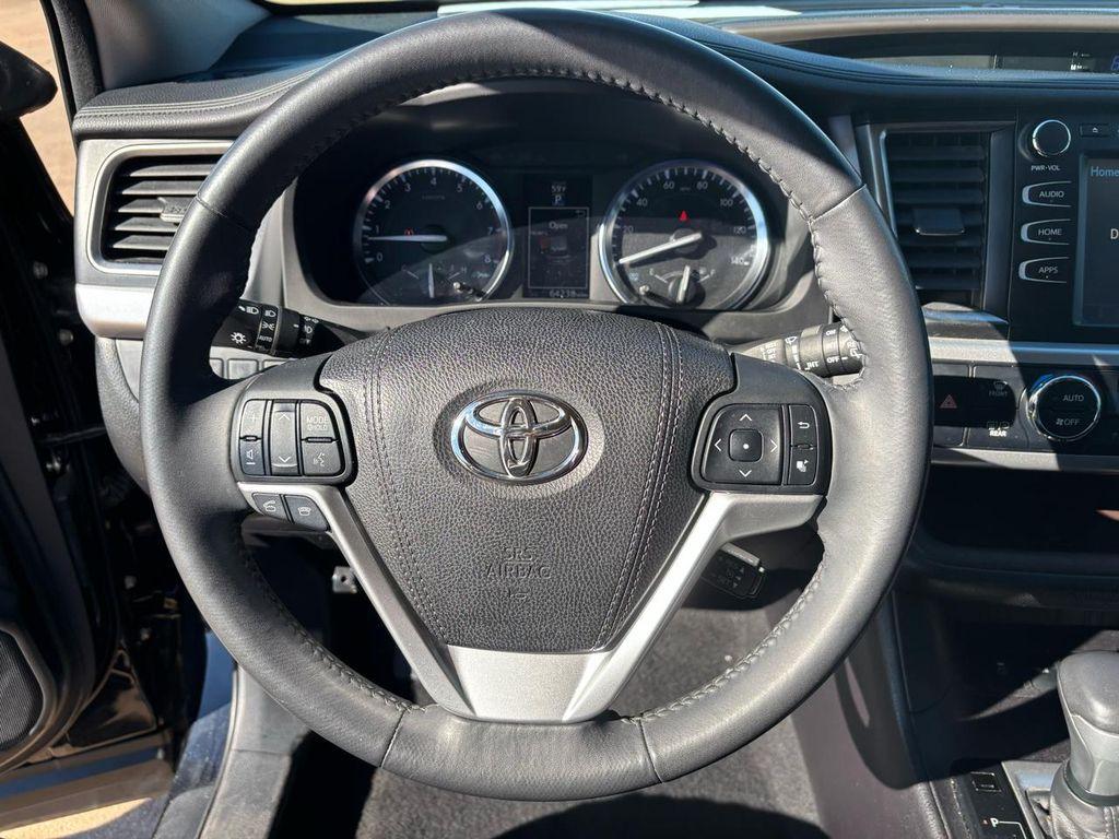 used 2015 Toyota Highlander car, priced at $22,999