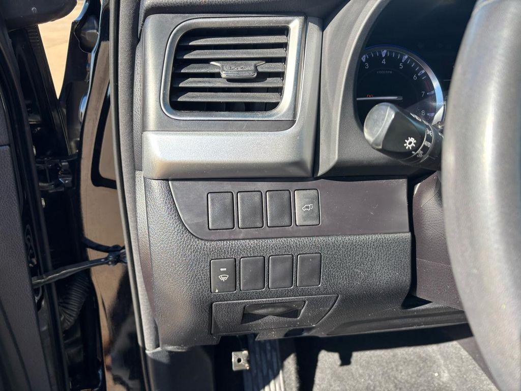 used 2015 Toyota Highlander car, priced at $22,999