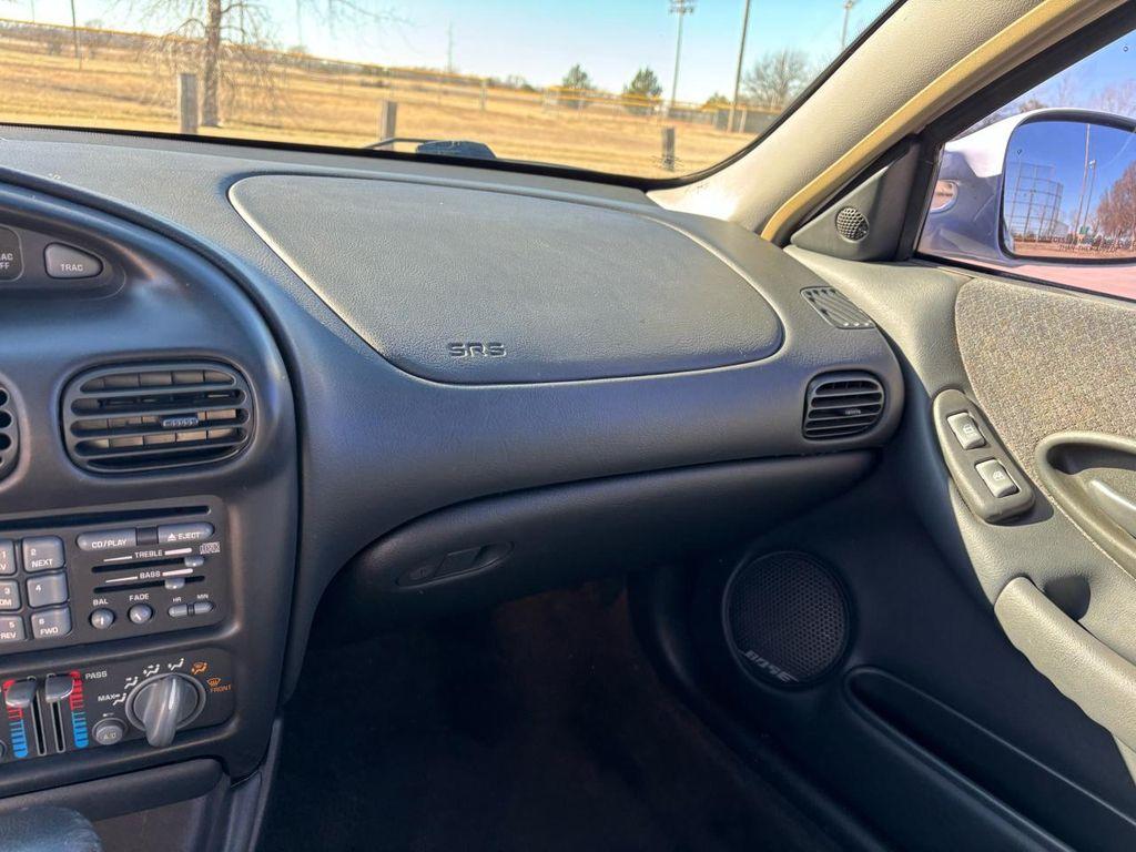 used 2001 Pontiac Grand Prix car, priced at $9,999