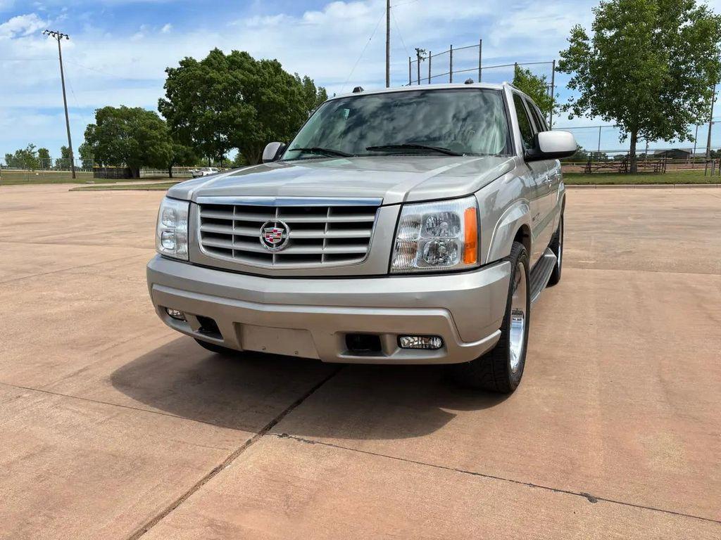 used 2005 Cadillac Escalade car, priced at $14,999