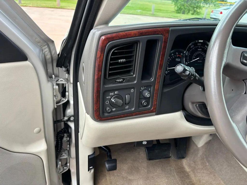 used 2005 Cadillac Escalade car, priced at $14,999