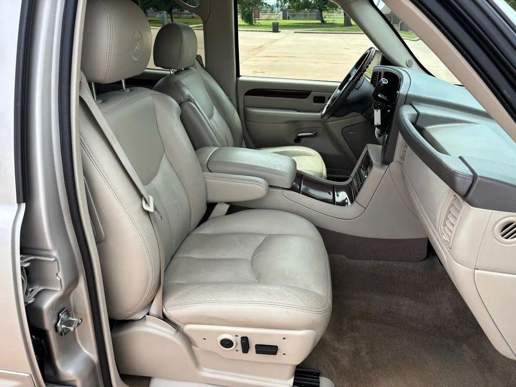 used 2005 Cadillac Escalade car, priced at $14,999