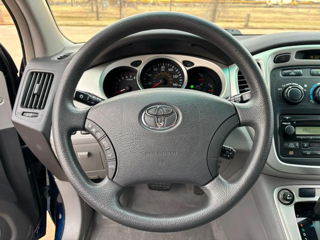 used 2006 Toyota Highlander car, priced at $11,999