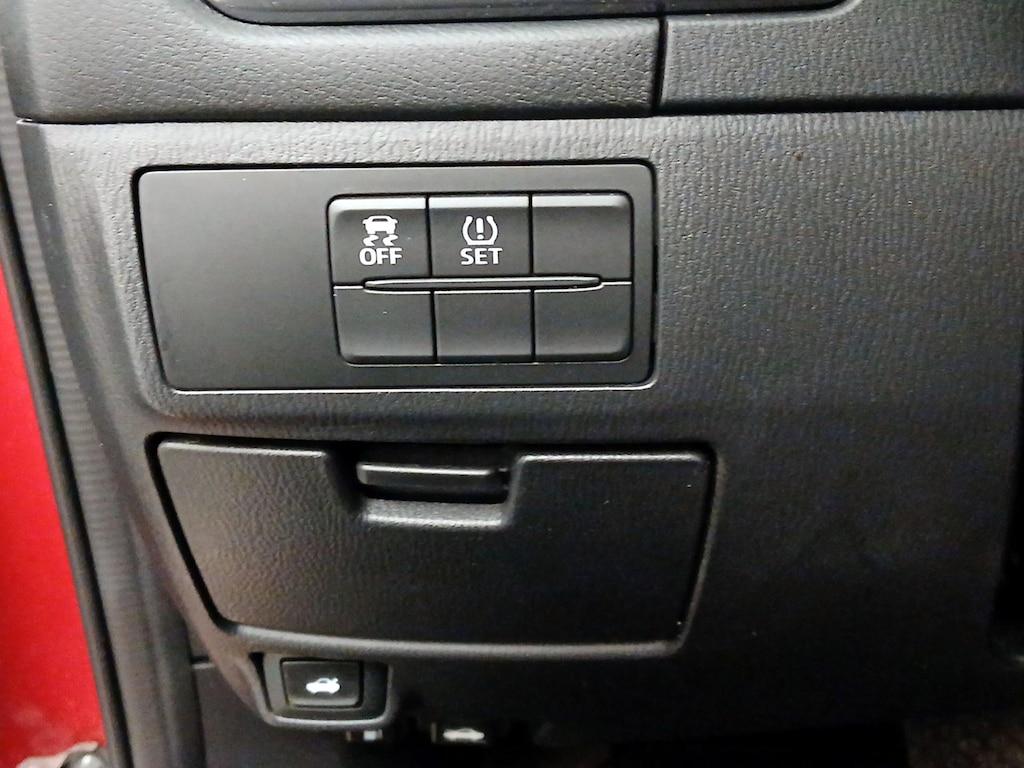 used 2015 Mazda Mazda6 car, priced at $15,998