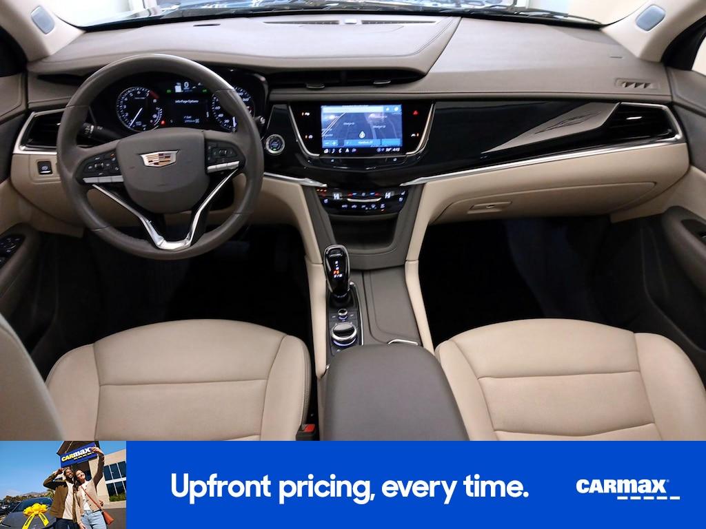 used 2025 Cadillac XT6 car, priced at $42,998
