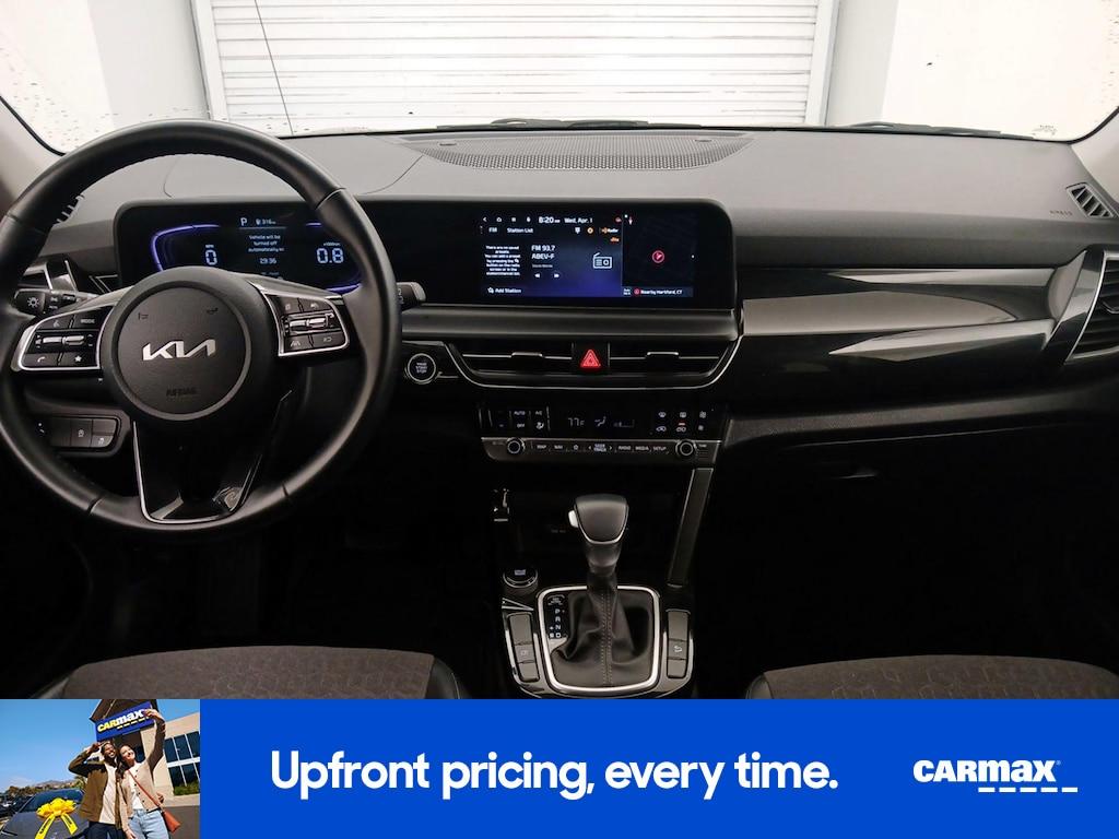 used 2025 Kia Seltos car, priced at $21,998