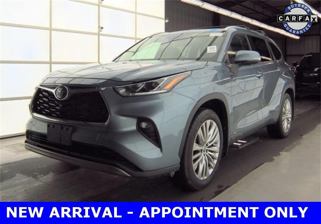 used 2023 Toyota Highlander Hybrid car, priced at $36,997