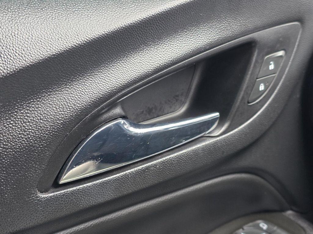 used 2021 Chevrolet Equinox car, priced at $17,921