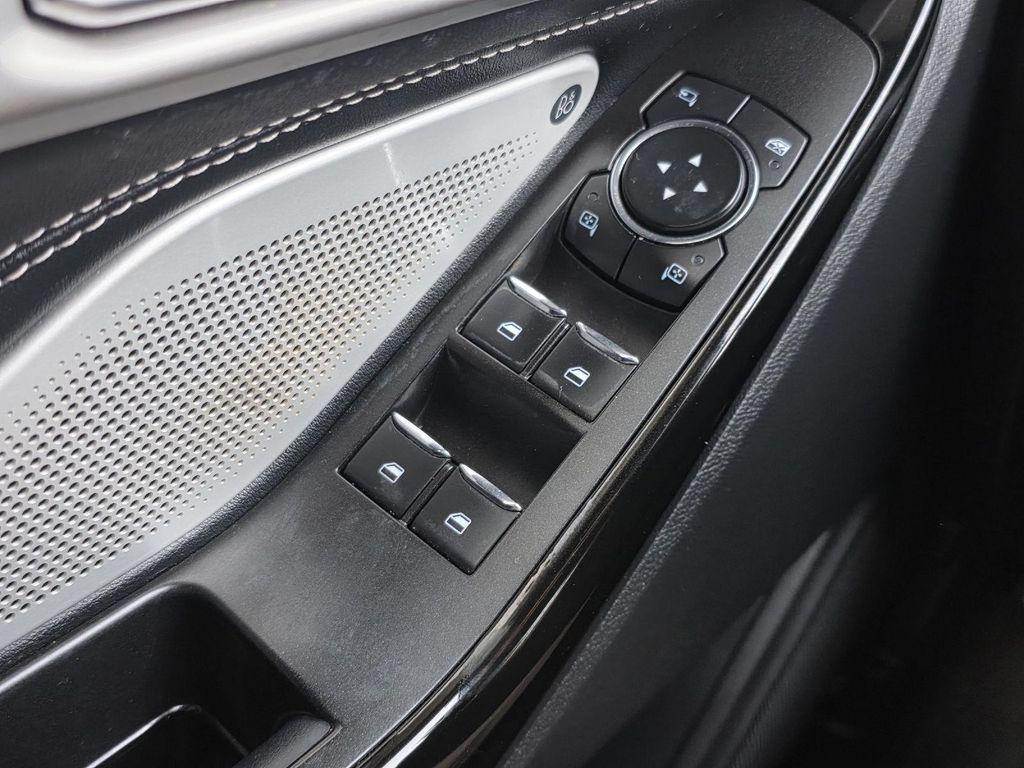 used 2021 Ford Explorer car, priced at $28,916