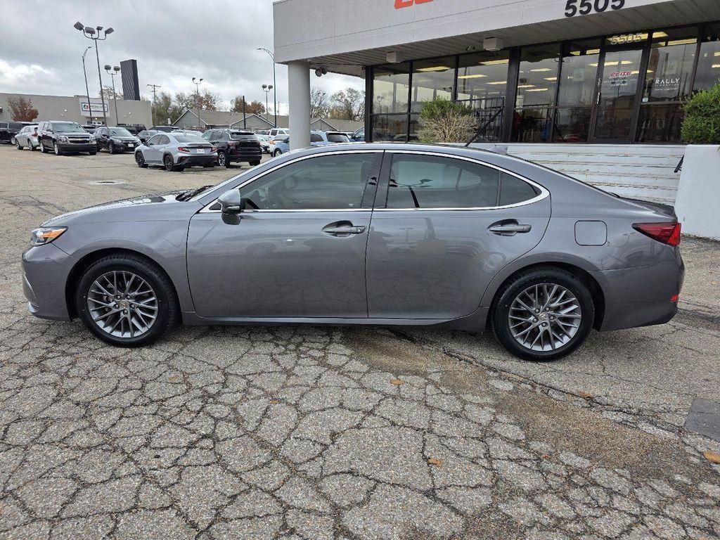 used 2018 Lexus ES 350 car, priced at $21,368