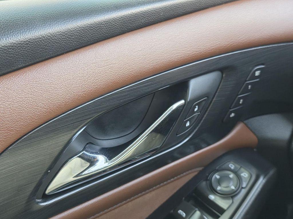 used 2019 Chevrolet Traverse car, priced at $17,002