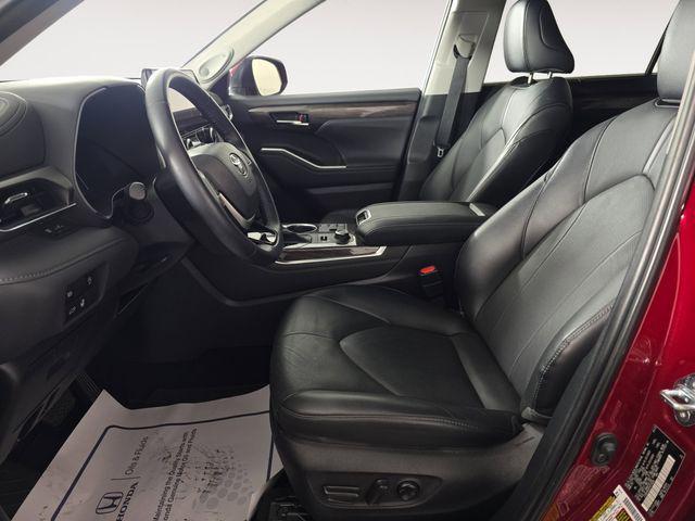 used 2023 Toyota Highlander car, priced at $38,983