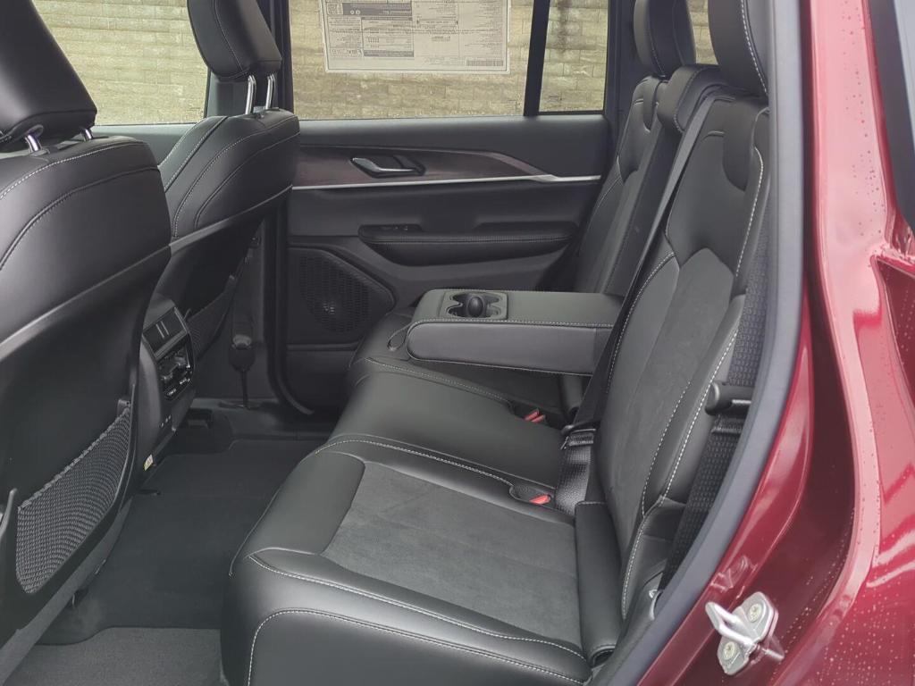 new 2026 Jeep Grand Cherokee car, priced at $44,950